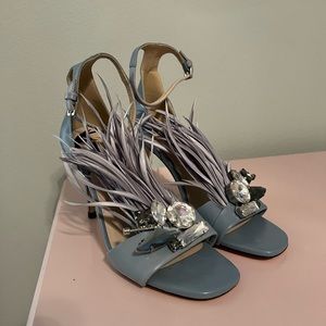 NWOT Zara feather heel